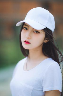 他的巨物撑开她的花缝的导演是谁