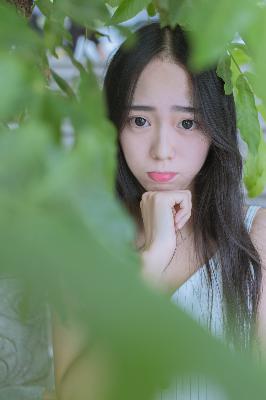 老婆出差闺蜜来家住几天