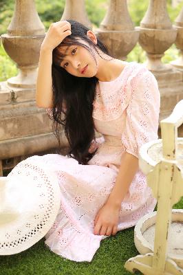 老婆出差闺蜜来家住几天